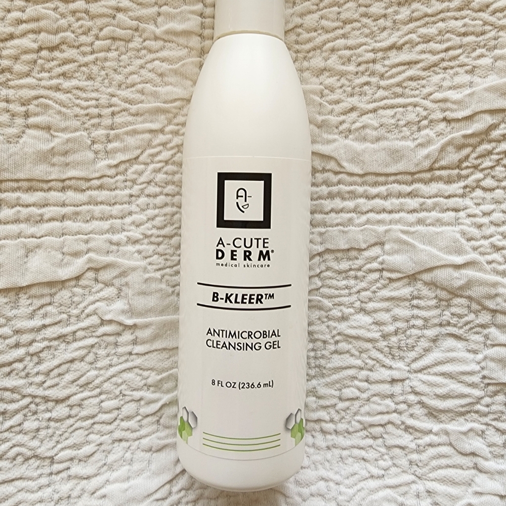 B-Kleer Antimicrobial Cleansing Gel - White